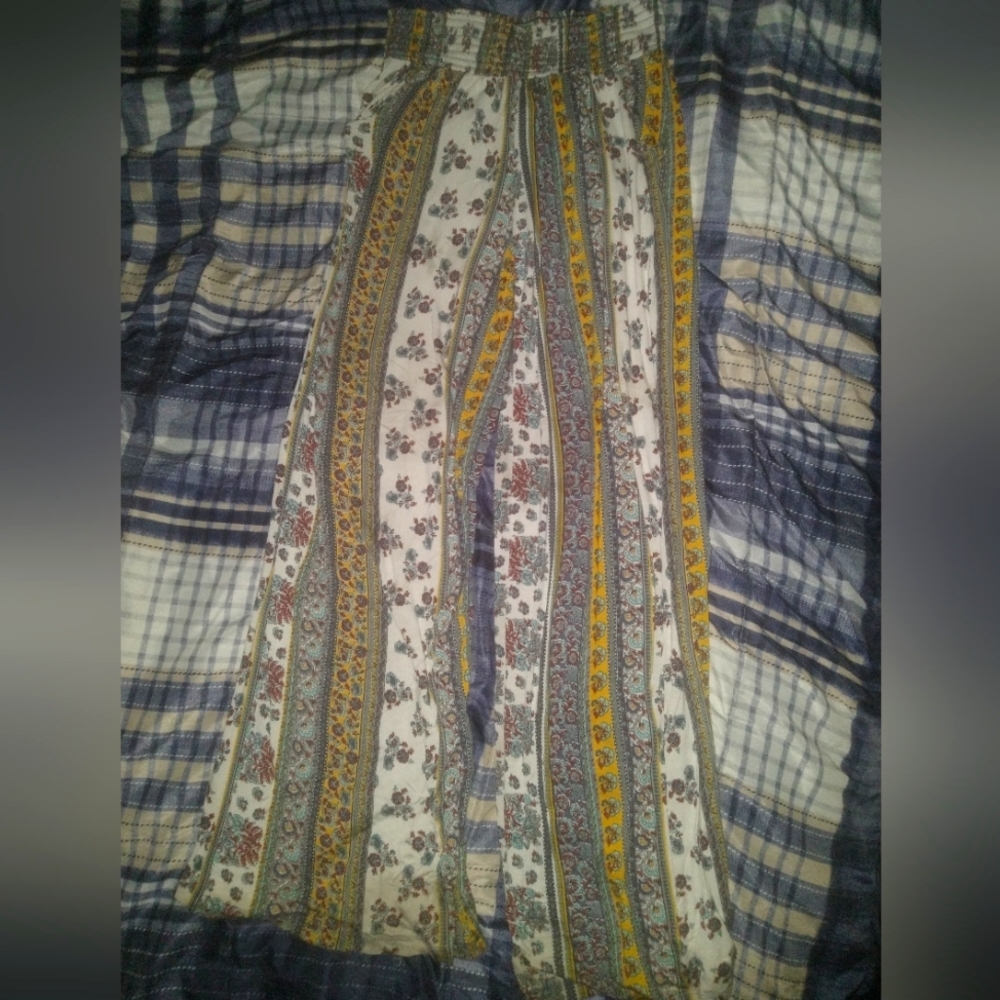 Mossimo Bohemian wide leg pants size Medium